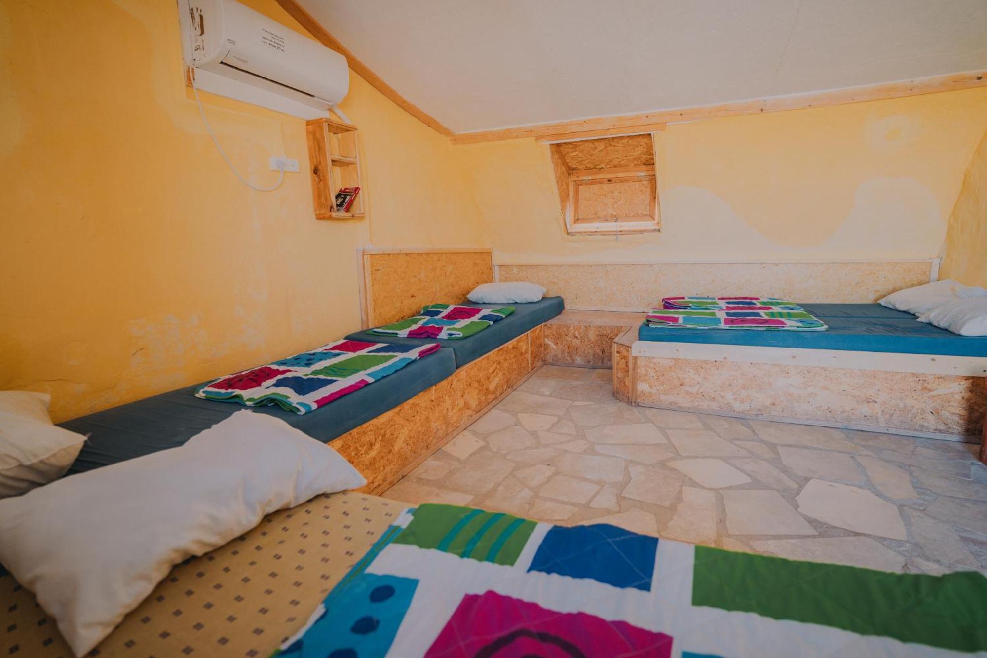 미츠페 라몬 Desert Shade Camp חוות צל מדבר 빌라 객실 사진